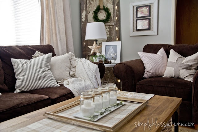 A living room filled with furniture and a coffee table