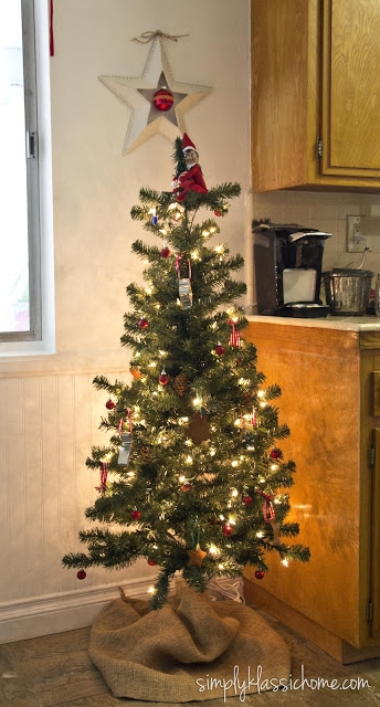 A christmas tree in a room