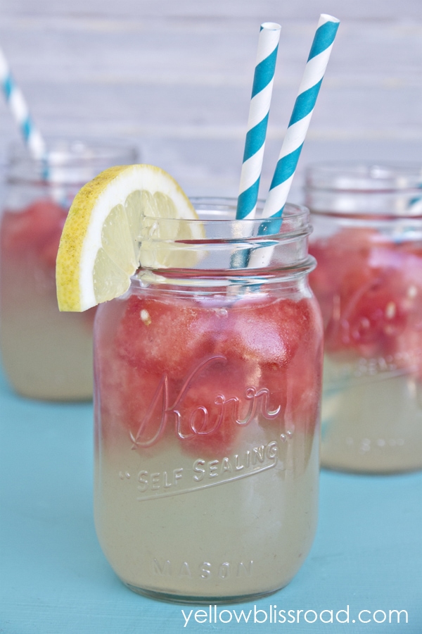 Refreshing Watermelon Lemonade and the Easiest Lemonade Recipe EVER! Refreshing Watermelon Lemonade and the Easiest Lemonade Recipe EVER!