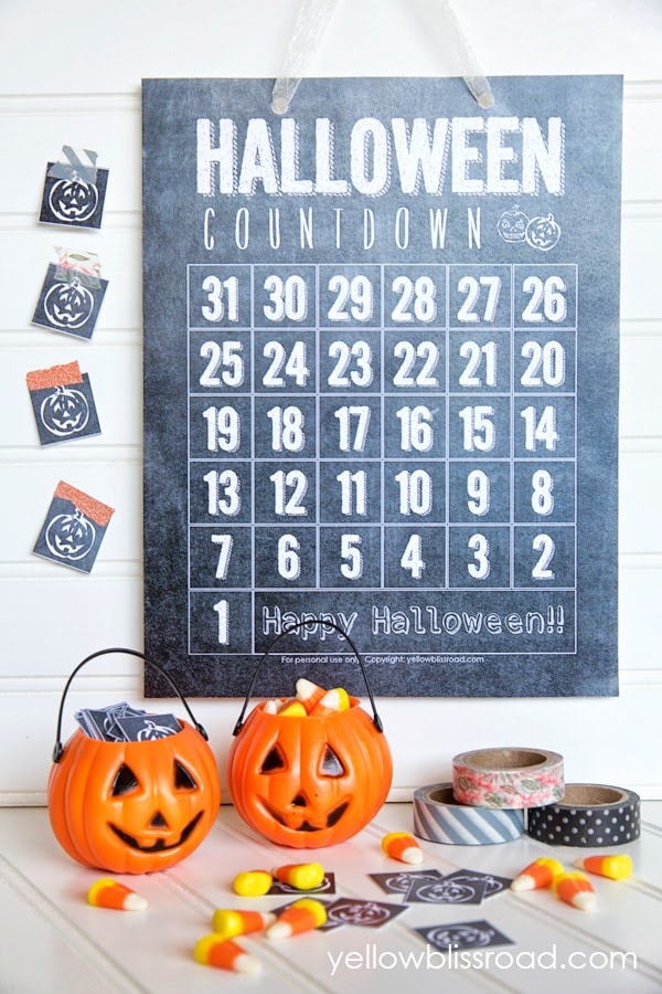 Free Printable Chalkboard Halloween Countdown. Another free printable from Yellow Bliss Road! So cute - my kids will LOVE this!