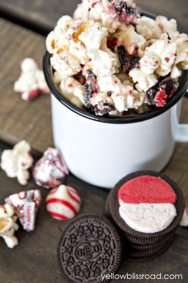 Candy Cane Popcorn Munch