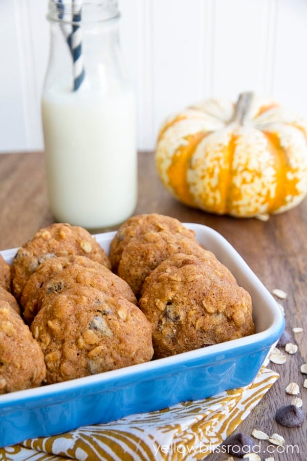 Whole Wheat Pumpkin Oatmeal Chocolate Chip Cookies