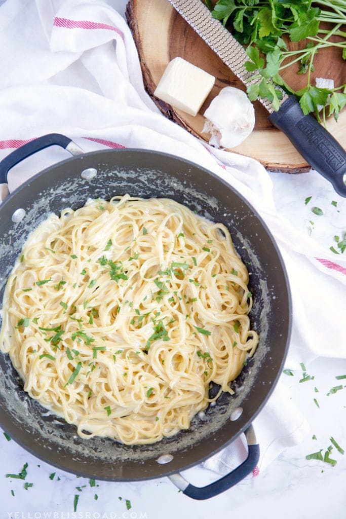 One Pan Garlic Parmesan Linguine Pasta Just 20 minutes!