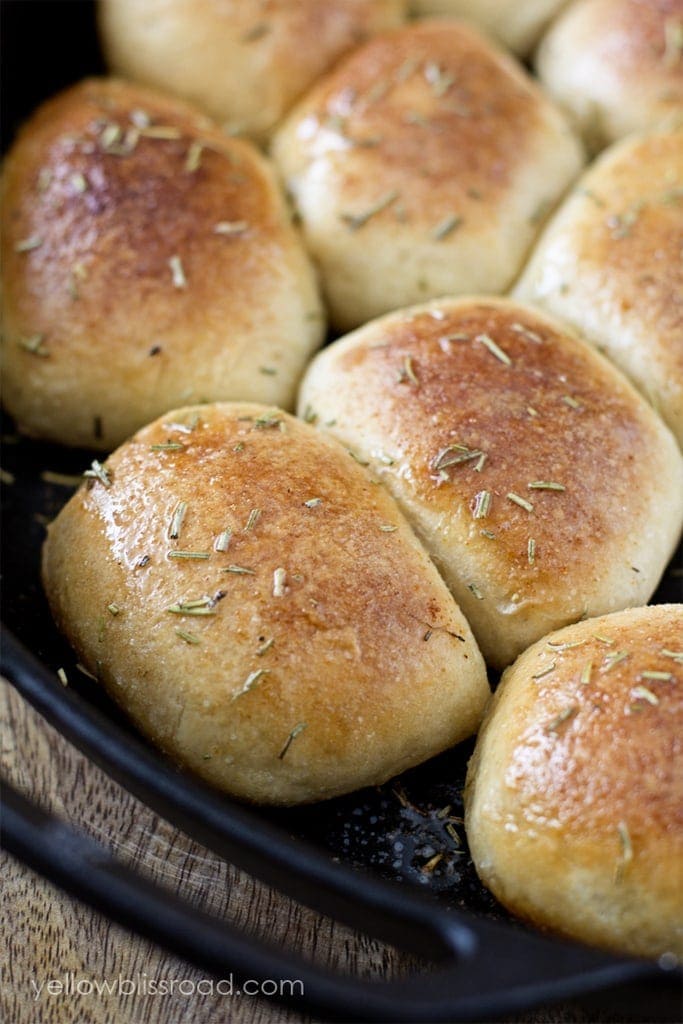 Garlic & Rosemary Skillet Bread - So easy to make, no one will know they started as basic frozen dinner rolls!