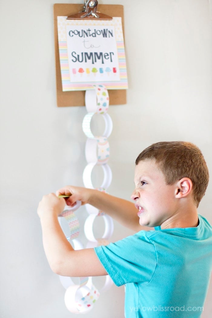 Countdown to Summer with free printable paper chain