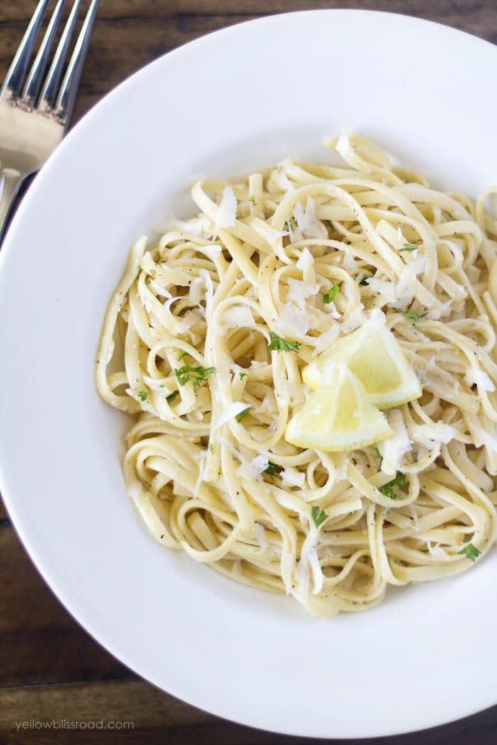 One Pan Lemon Garlic Pasta
