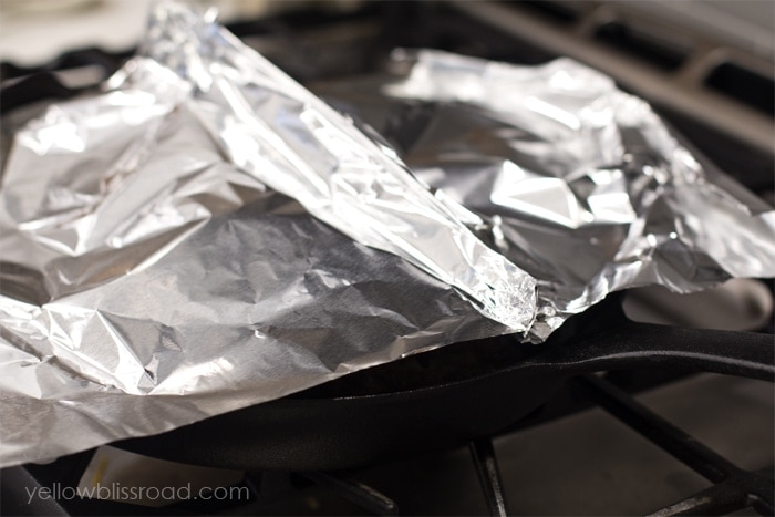 An image showing hoe to tent food with foil