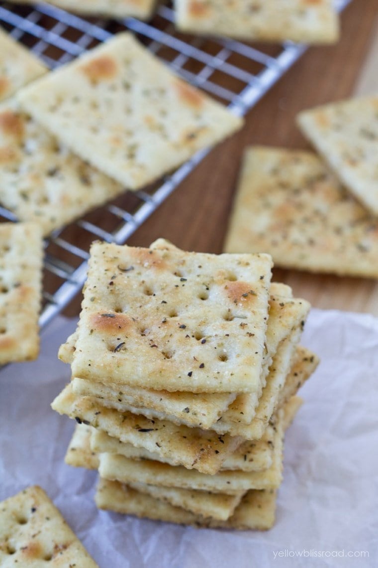 Savory Italian Seasoned Crackers | YellowBlissRoad.com