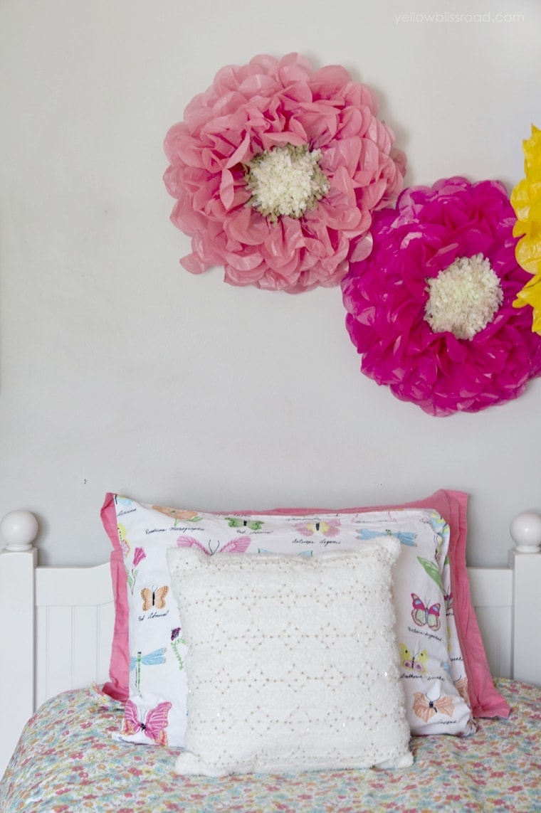 Sweet little girl's room makeover - what little princess wouldn't love this??