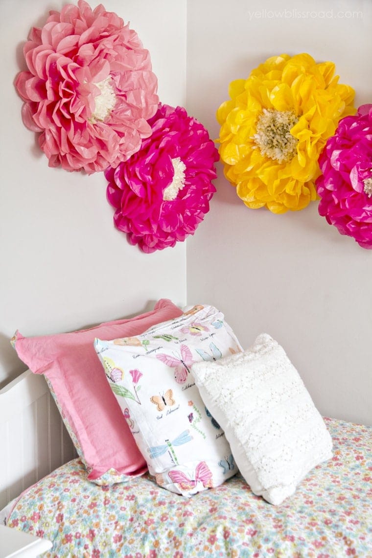 Sweet little girl's room makeover - what little princess wouldn't love this??