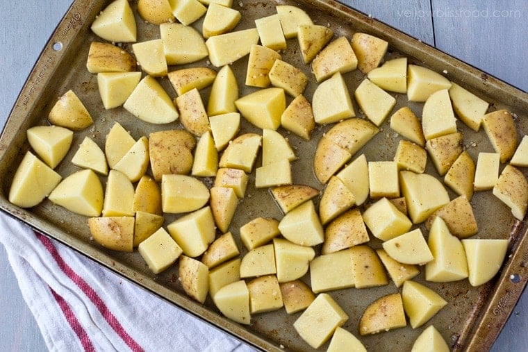 Raw seasoned potatoes