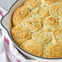 Parmesan Rosemary Dinner Rolls