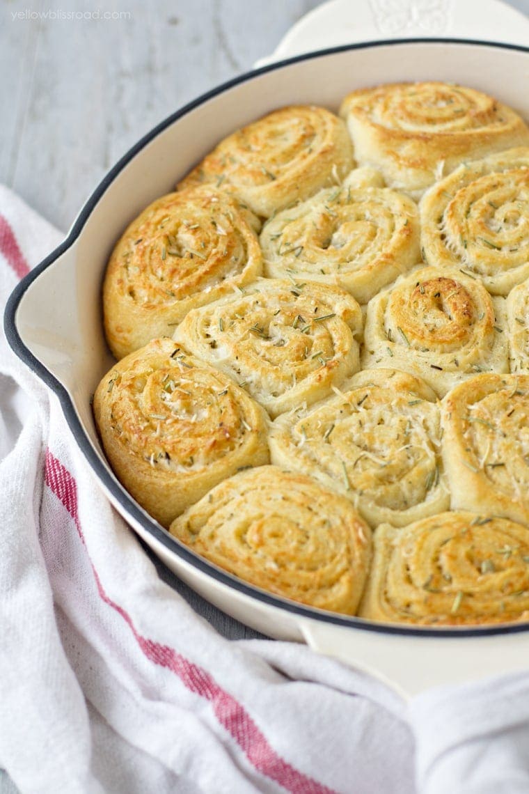 Rosemary Parmesan Dinner Rolls