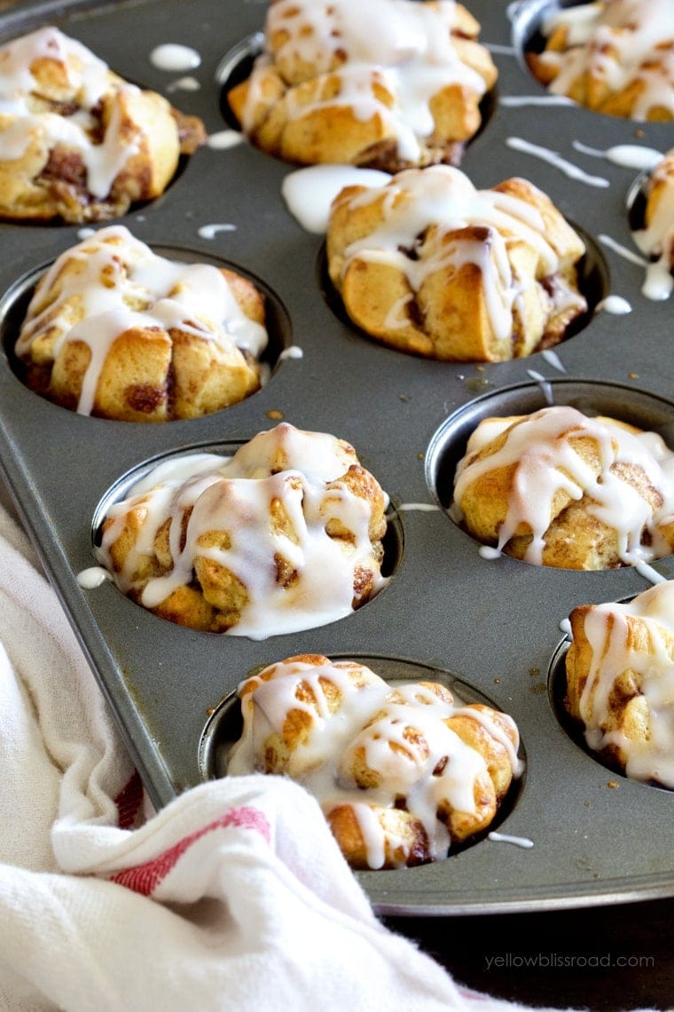 Cinnamon Roll French Toast Pull Apart Muffins