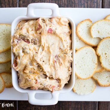 You game day crowd will cheer when you serve up this Slow Cooker Meat Lover's Pizza Dip!