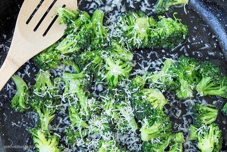 5 Minutes Stovetop Ranch Parmesan Broccoli