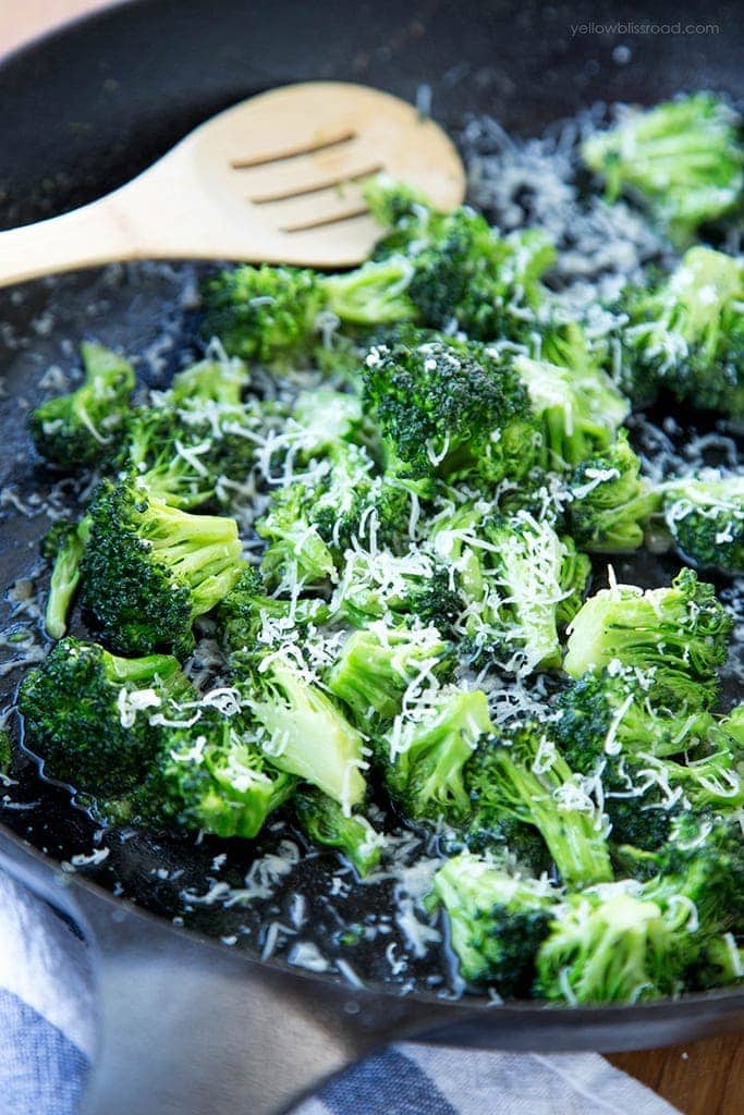 5 Minutes Stovetop Ranch Parmesan Broccoli