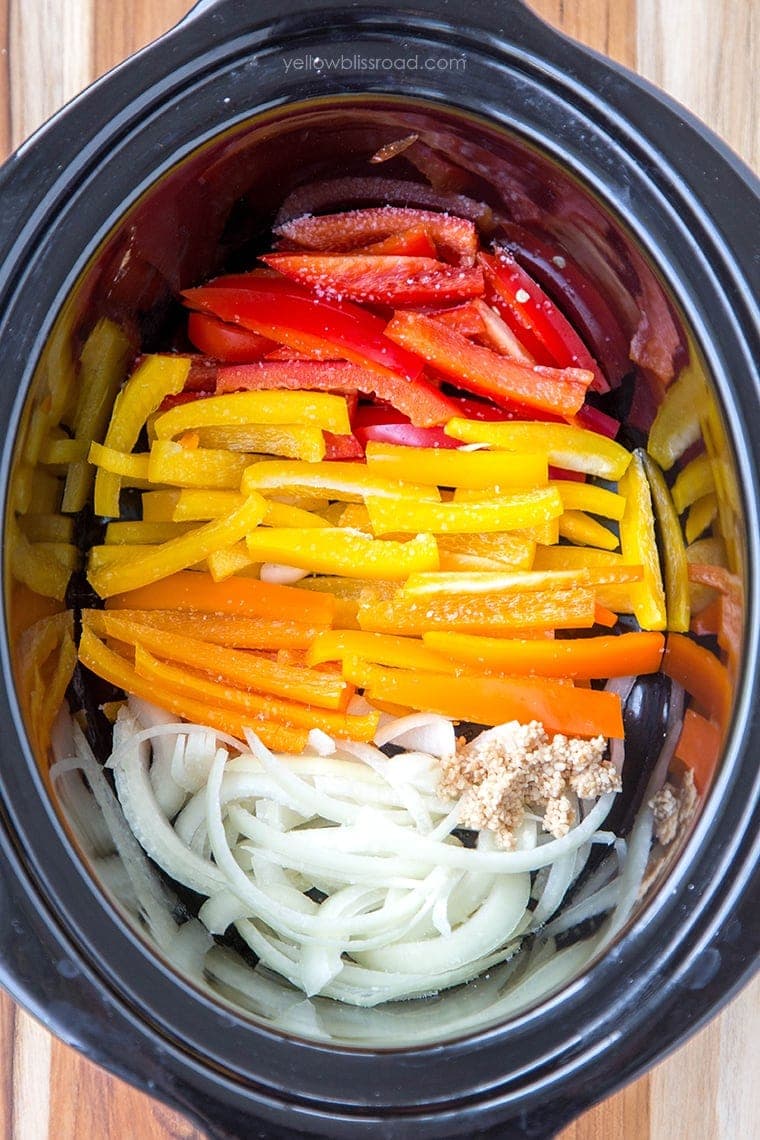 Slow Cooker Chicken Fajita Recipe - a delicious Mexican dinner recipe made easily in your Crockpot, with easy homemade Fajita seasoning!