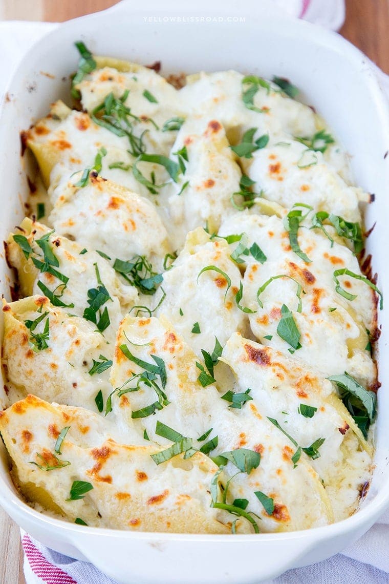 Chicken Alfredo Stuffed Shells - Creamy and Rich Pasta dish with a homemade simple Alfredo sauce, chicken Italian cheeses and Ricotta