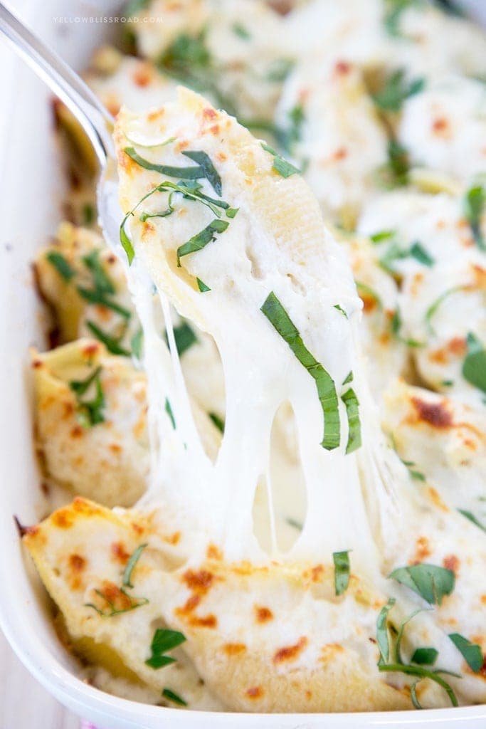 Chicken Alfredo Stuffed Shells - Creamy and Rich Pasta dish with a homemade simple Alfredo sauce, chicken Italian cheeses and Ricotta