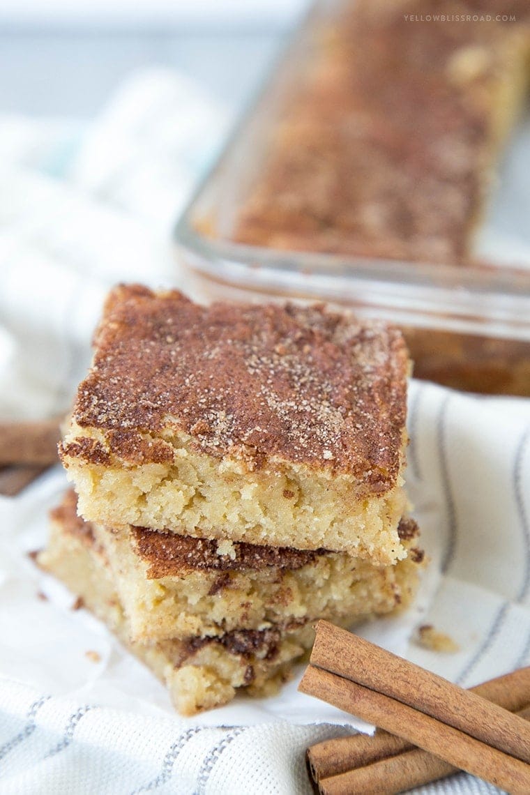 Snickerdoodle Cookie Bars - your favorite classic cookie in bar form, no rolling required!