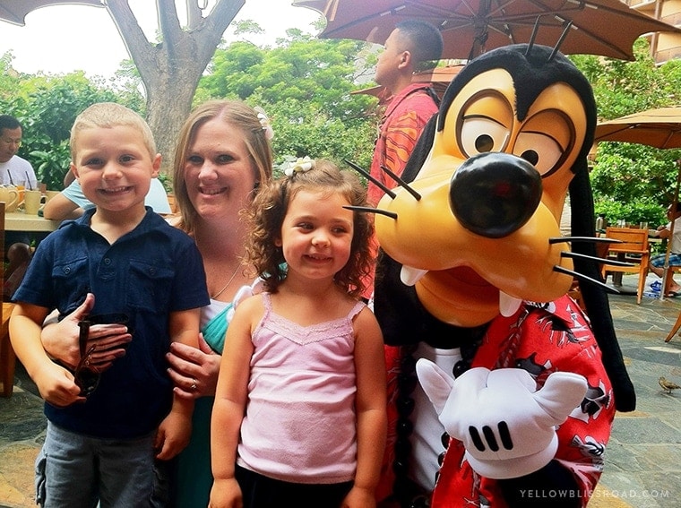 Aulani Character Breakfast