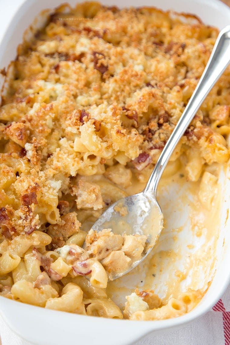 Chicken, Bacon and Blue Macaroni and Cheese - Ultra creamy, rich and flavorful with a 4-cheese sauce and Parmesan breadcrumb topping. The ultimate comfort food!