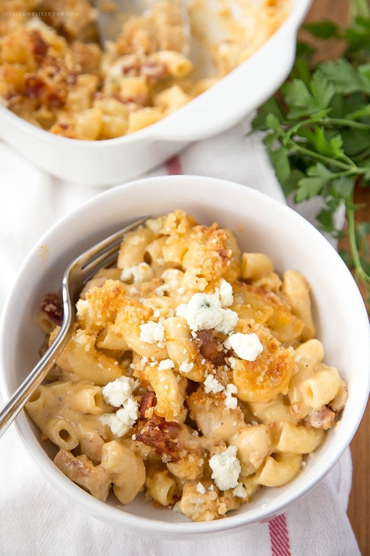 Chicken, Bacon and Blue Macaroni and Cheese - Ultra creamy, rich and flavorful with a 4-cheese sauce and Parmesan breadcrumb topping. The ultimate comfort food!