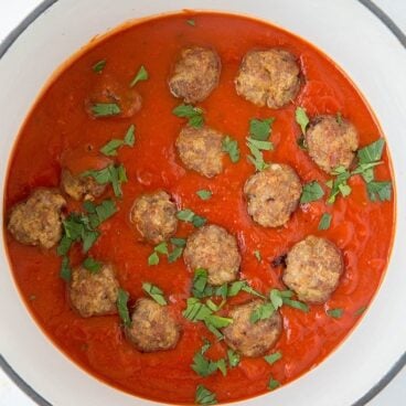 A bowl of Meatballs and Marinara sauce