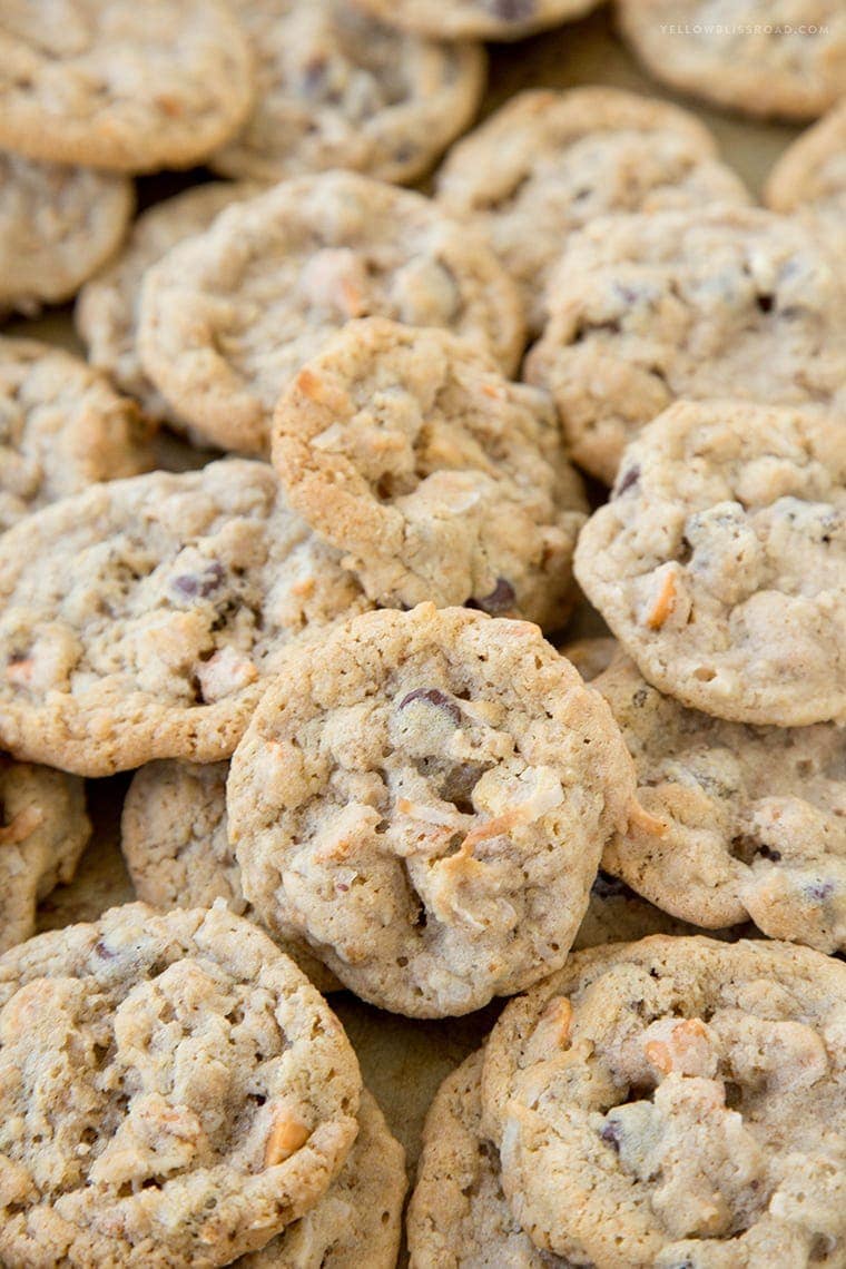 Magic Bar Cookies - Just like the 7 layer magic bars, with coconut, sweetened condensed milk and chocolate chips, but in a neat little cookie!