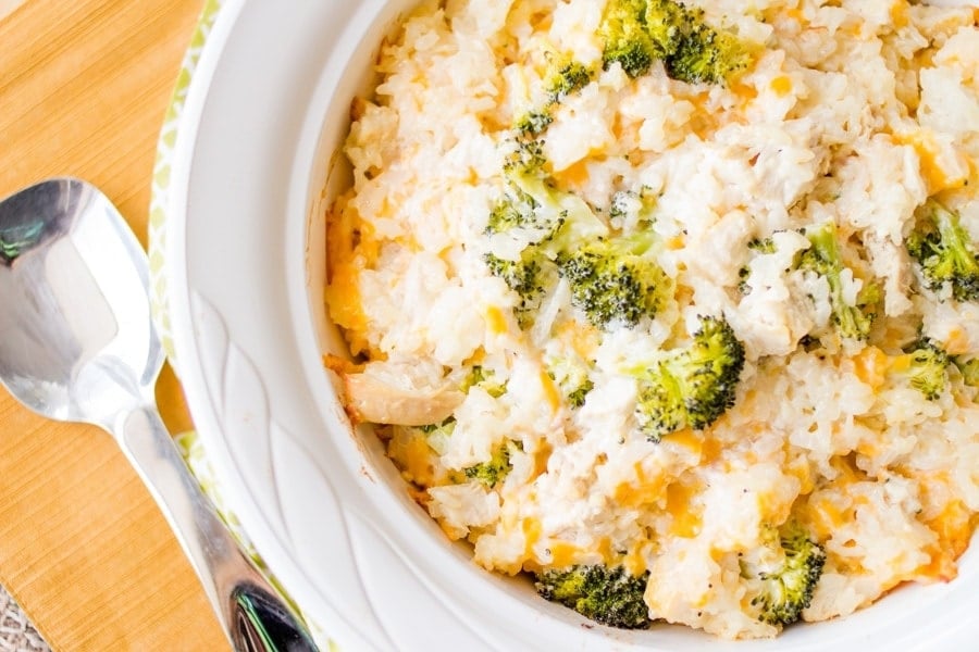 Cheesy Chicken Broccoli Rice Casserole - Part of 36 meals to make your weeknight dinners quick and easy!