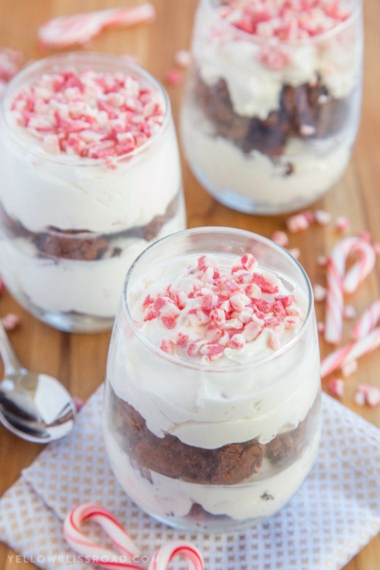 Peppermint Cheesecake Brownie Parfaits are THE dessert of the season - great for Christmas parties or movie night treats!