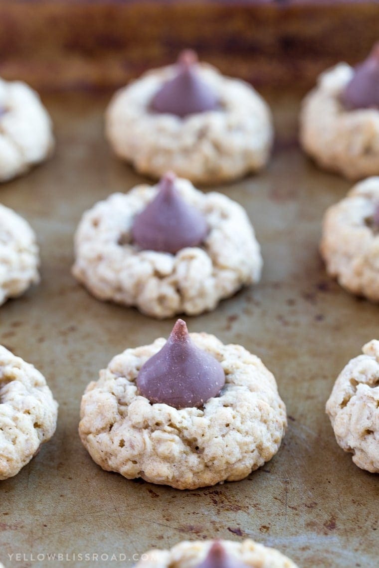 Oatmeal Kiss Cookies (Blossoms)