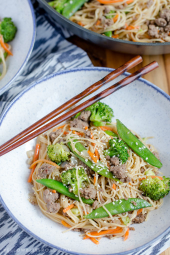 Quick Ground Beef and Noodles Stir Fry Recipe | YellowBlissRoad.com