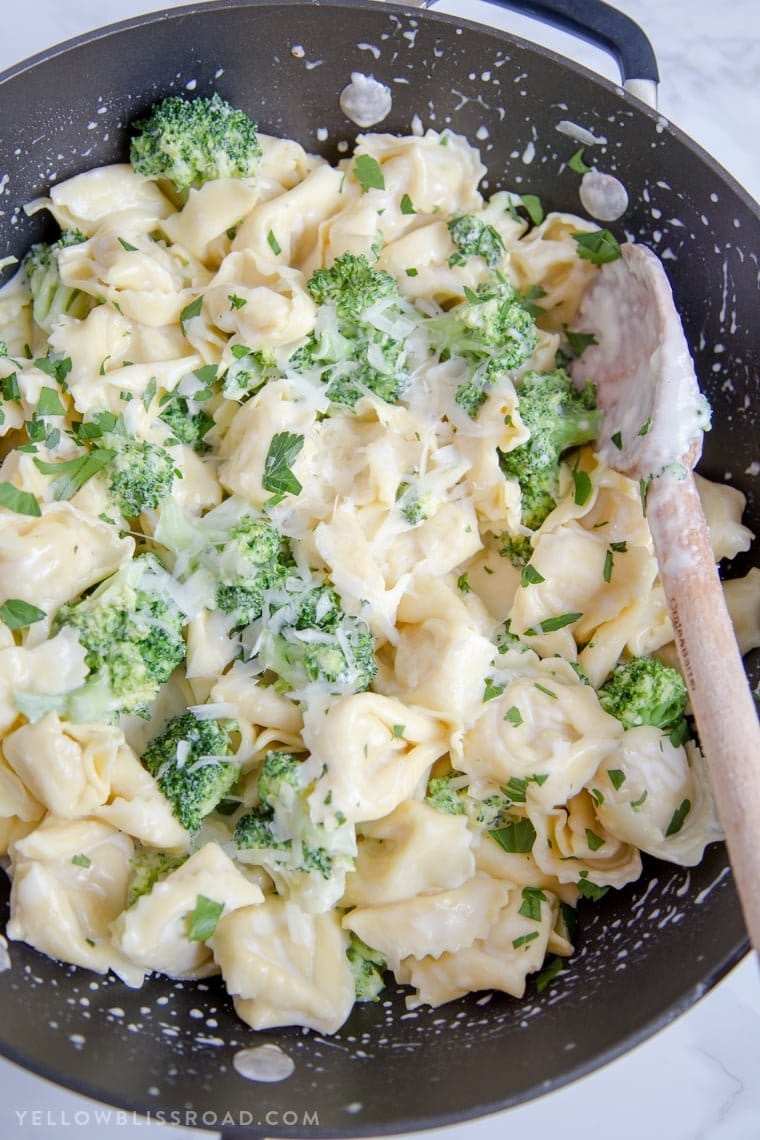 15 minute broccoli tortellini alfredo