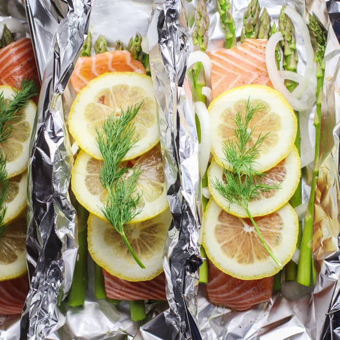 Baked Salmon & Asparagus Foil Packet Dinner with Lemon & Dill