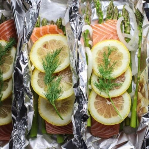 Baked Salmon & Asparagus Foil Packet Dinner with Lemon & Dill