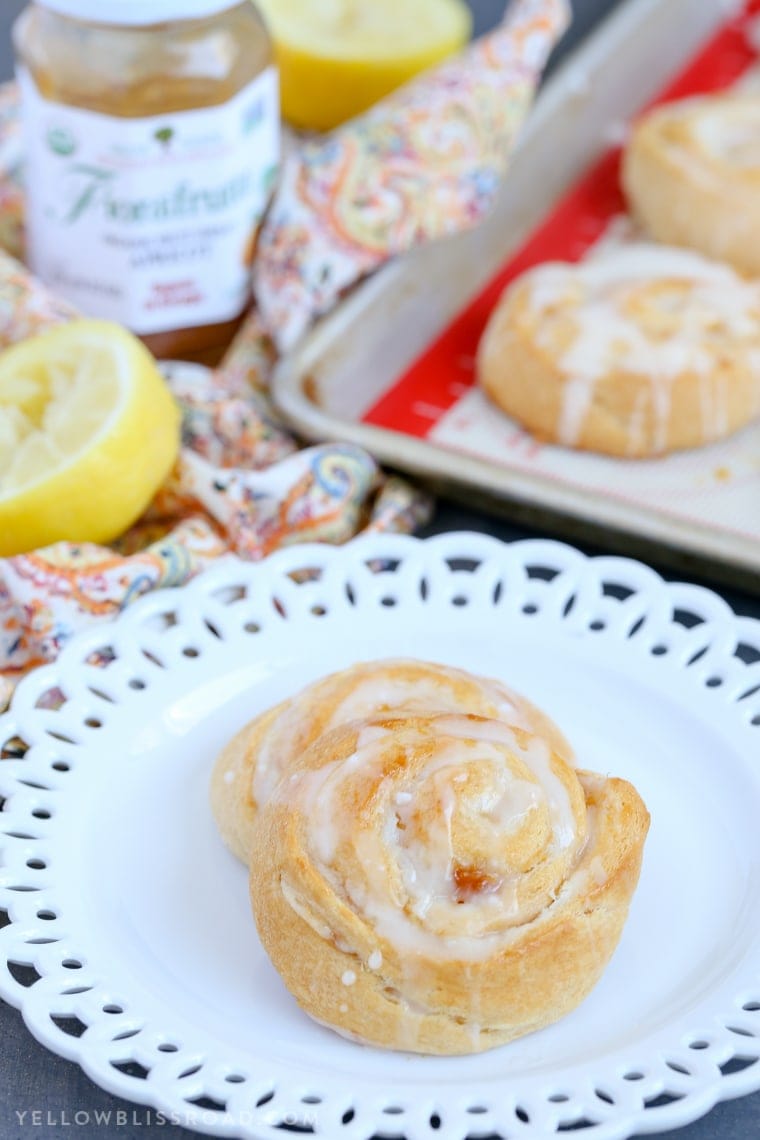 This Apricot Cream Cheese Danish is the perfect springtime treat or snack from Mother's Day brunch to afternoon tea.