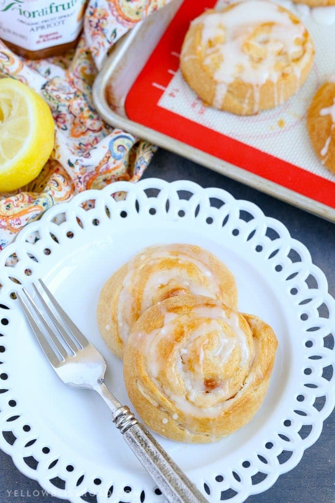 This Apricot Cream Cheese Danish is the perfect springtime treat or snack from Mother's Day brunch to afternoon tea.