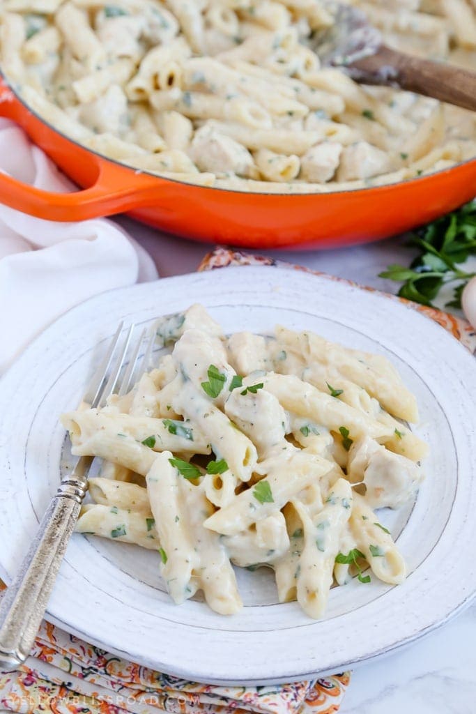 Creamy Garlic Chicken Penne Pasta | YellowBlissRoad.com