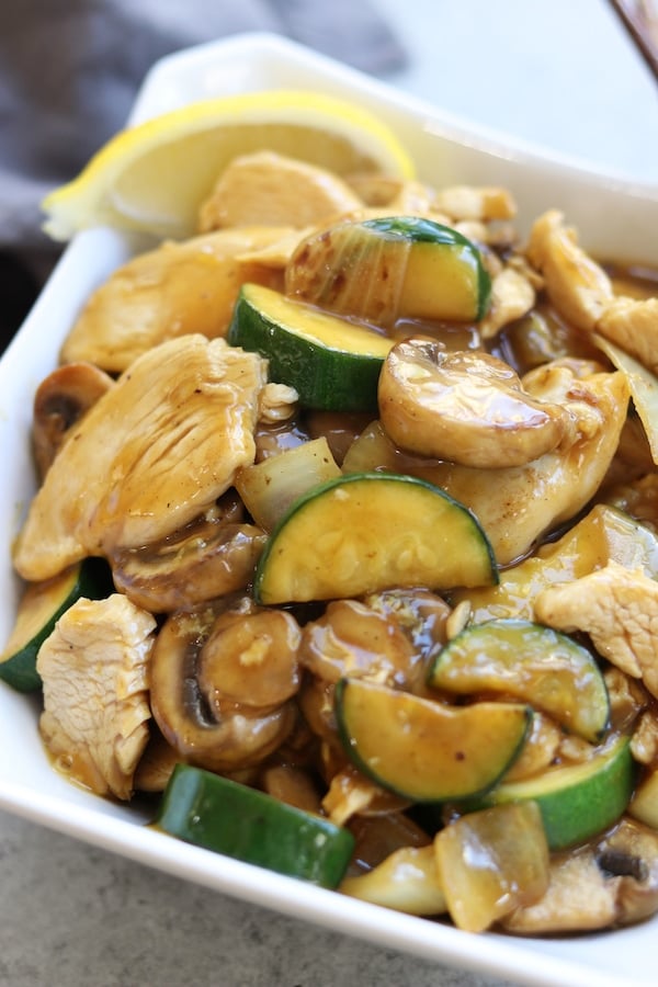 A plate of chicken and veggies