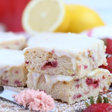 A close up of Strawberry Lemon Blondies