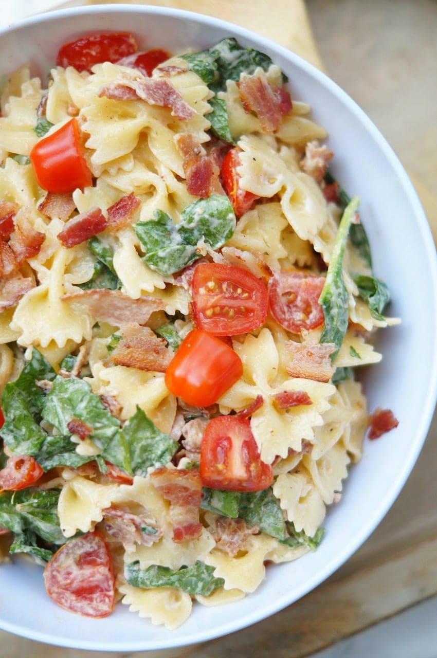 Easy BLT Pasta Salad with Spinach and Ranch Dressing