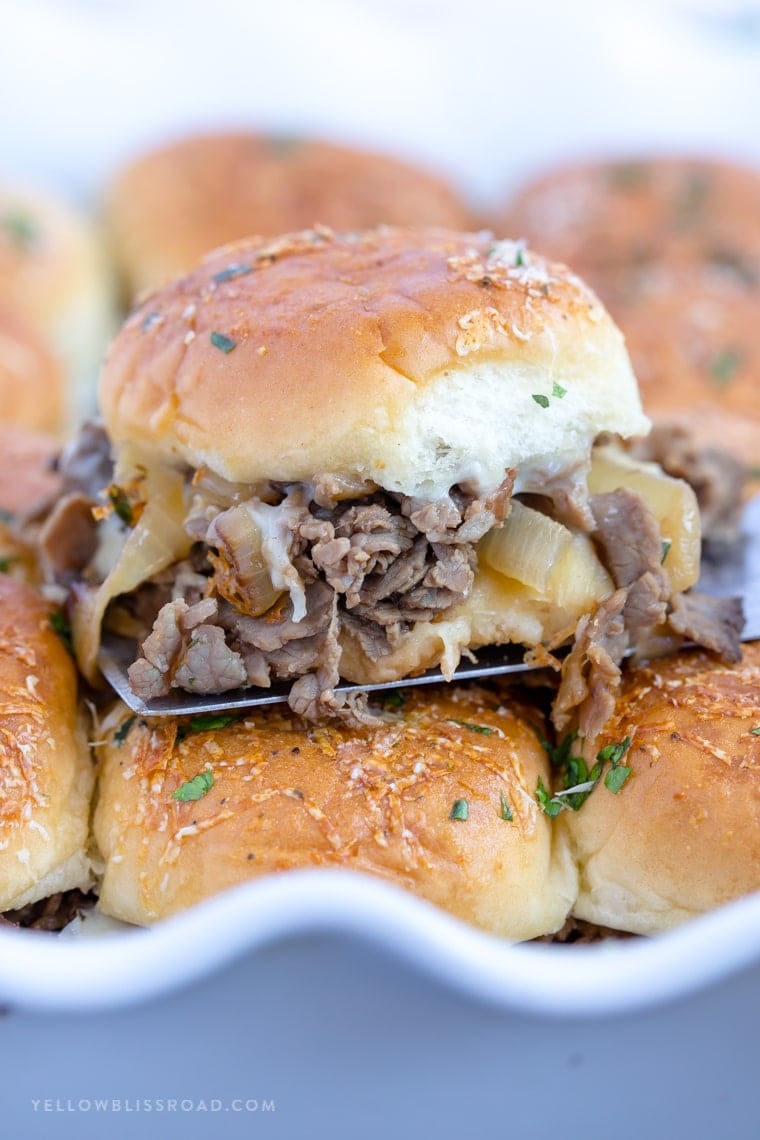 A close up of a roast beef sandwich