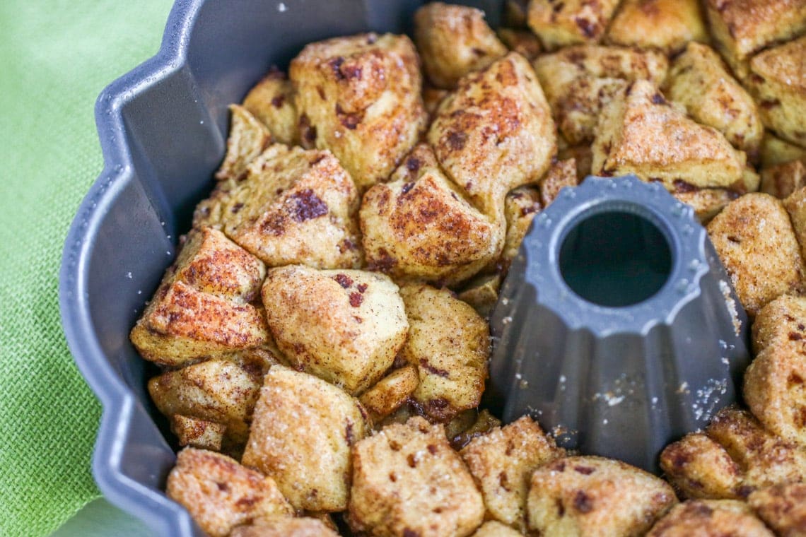 This Cinnamon Apple Monkey Bread is the perfect combination of fall flavors packed in a decadent breakfast!