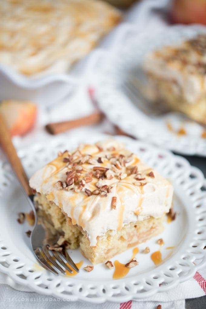 Caramel Apple Pie Poke Cake An Easy Fall Dessert
