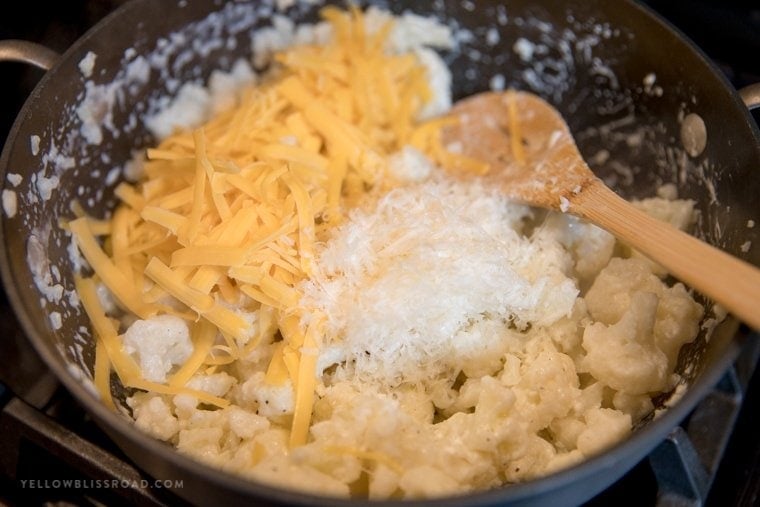 A pot of Cauliflower with cheese