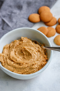 This Pumpkin Cheesecake Dip is the perfect way to celebrate fall flavors with only 5 ingredients!