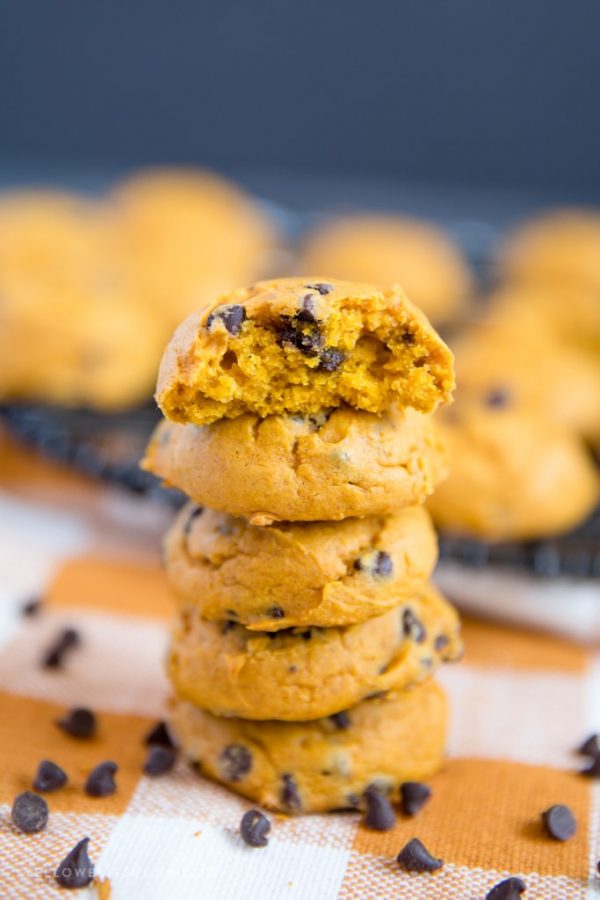 Easy Pumpkin Chocolate Chip Cookies