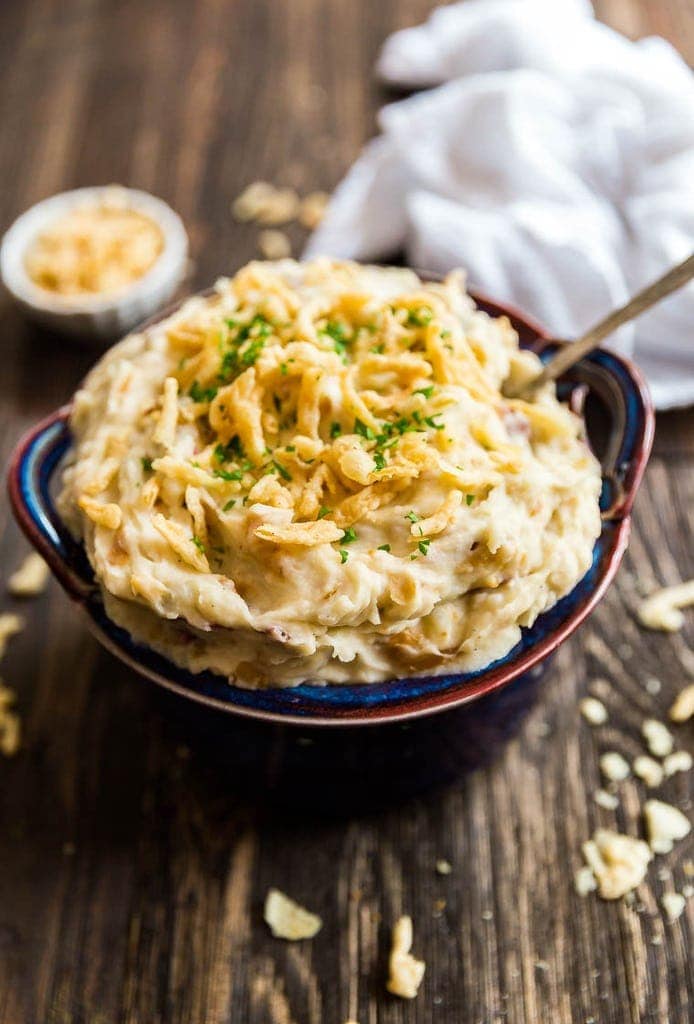 French Onion Mashed Potatoes add a savory spin to a classic holiday side dish! Your family will be fight for seconds!